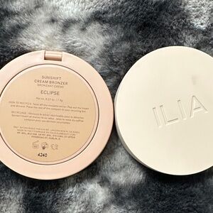 ILIA Sunshift Cream Bronzer in Eclipse